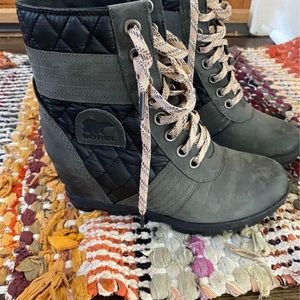 COPY - Worn a handful of times. Lots of compliments Shoe is too small after pre…